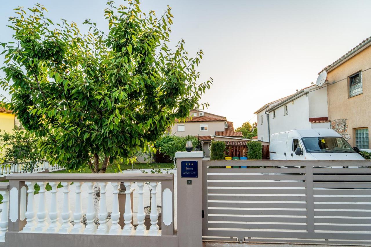Apartment Suncica Pula Exterior photo